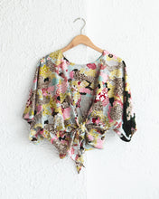 Load image into Gallery viewer, Floral Pattern Wrap Top
